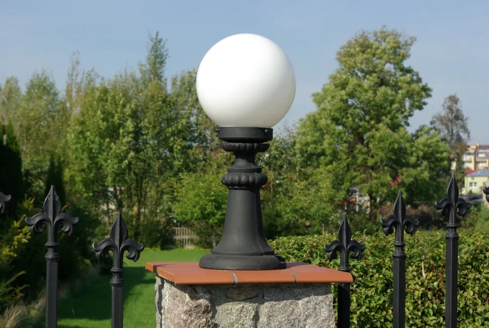 Lampa ogrodowa stojąca kula lampa zewnętrzna żeliwna 20fi