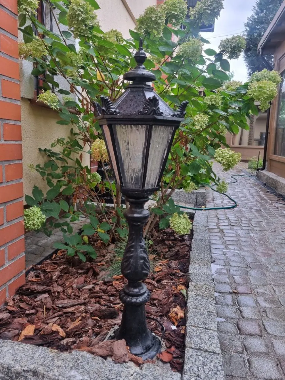 Lampa ogrodowa stojąca lampion lampa zewnętrzna żeliwna 90cm